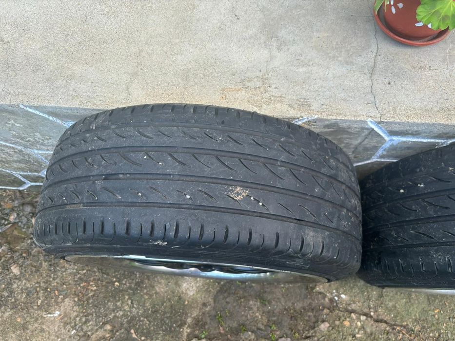 Vand jante r17 din aliaj cu cauciucuri pirelli