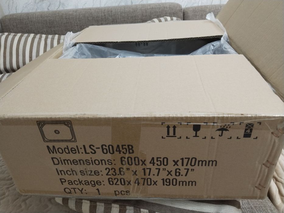 Кухонная мойка новая