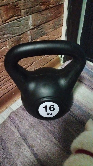 Продам гирю 16 кг
