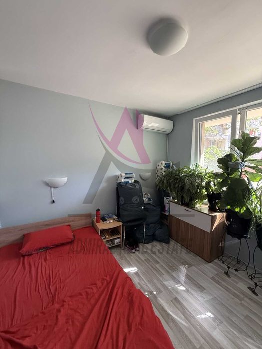 Дава се под наем Тристаен апартамент в Варна, Цветен квартал - 70 кв.м за 511 € - Снимка #2