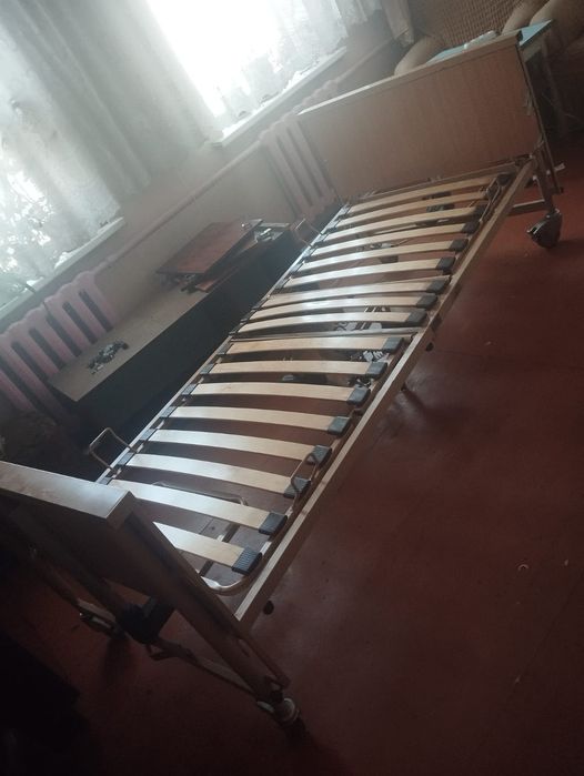 Кровать для лежачих