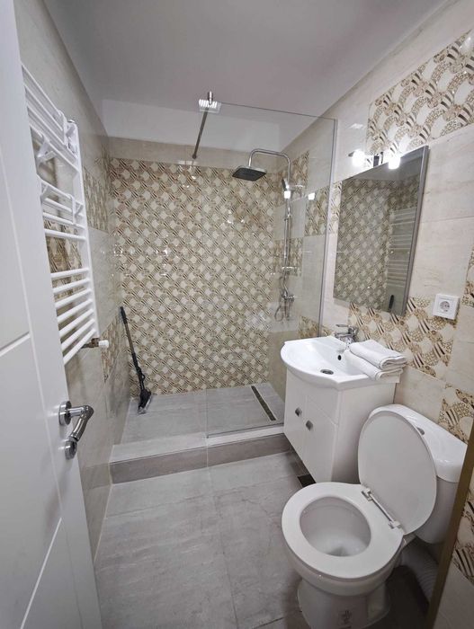 De închiriat garsonieră premium  – 55 mp, bloc nou, loc de parcare acoperit, 5 min metrou Anghel Saligny, 500 euro