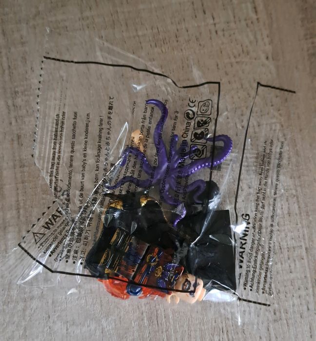 LEGO Доктора Стрэнджа из серии Marvel Super Heroes