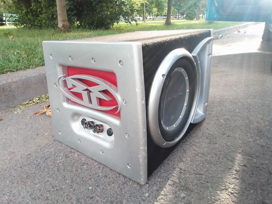subwoofer auto Punch Rockford Fosgate 200W rms 400w muzical