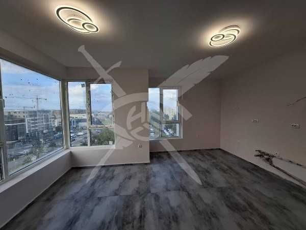 Продава се Многостаен апартамент в Бургас, Изгрев - 111 кв.м за 1057 €/кв.м - Снимка #1