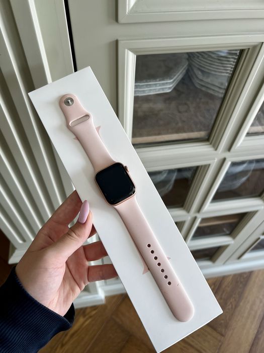 Apple Watch 5 (Часы)