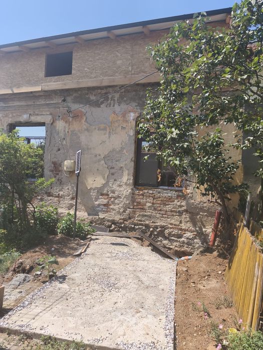 Vând casă!Strada Brâncoveanu 134 b.
