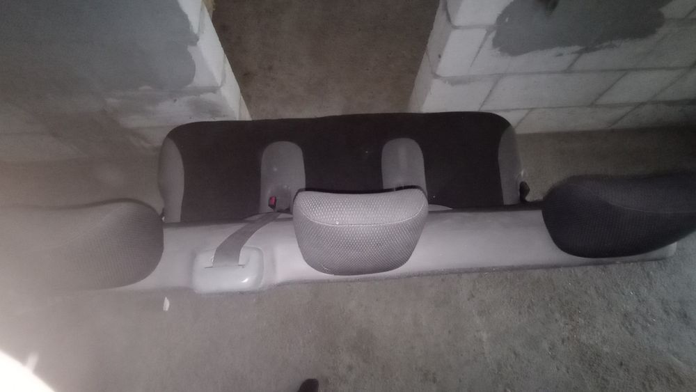 Bancheta/Scaune triple pentru Opel Vivaru/euro 3