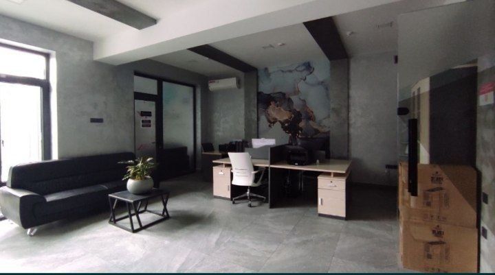 Возле Паркентского рынка 1.044 м² Отдельно стоящее здание