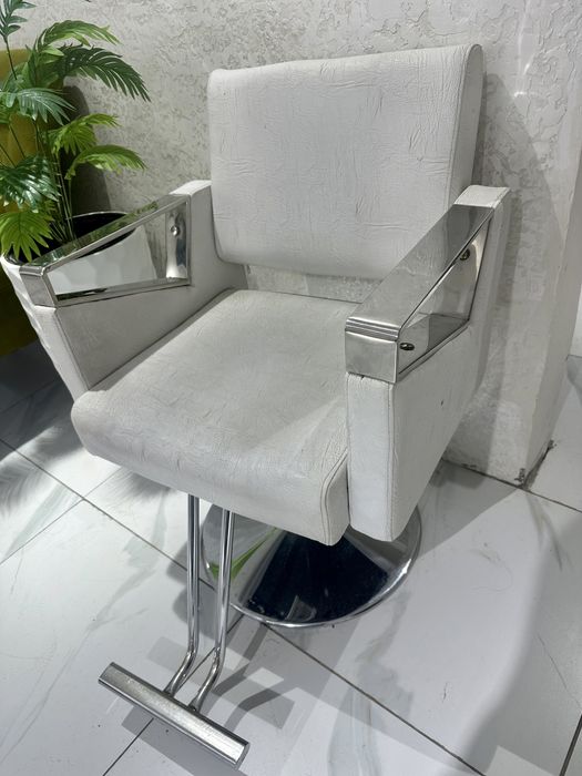 Кресло парикмахерское