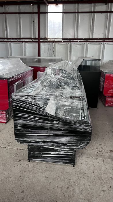 Vitrina frigorifica potrivita pentru mezeluri, brânzeturi, lactate