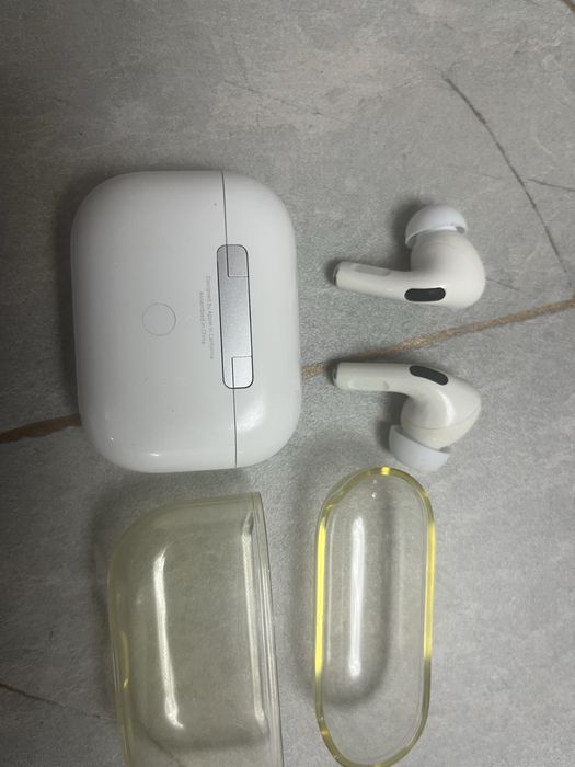 Airpods pro 1 ….