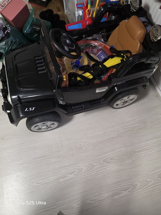 Masina pentru copii, cu telecomanda