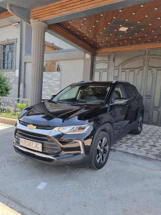 Tracker 2 premier sotiladi