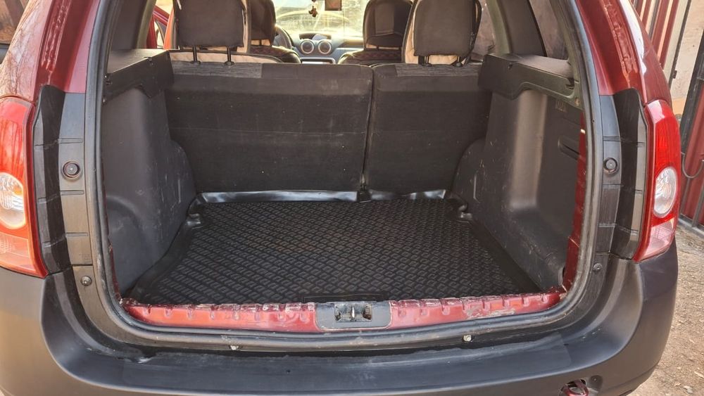 Продам машину Рено Дастер