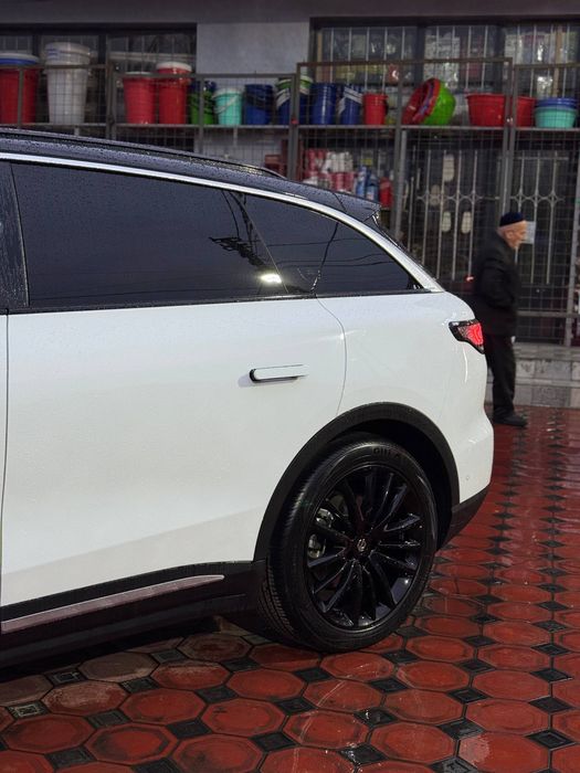 Lepmotors c11 sotiladi