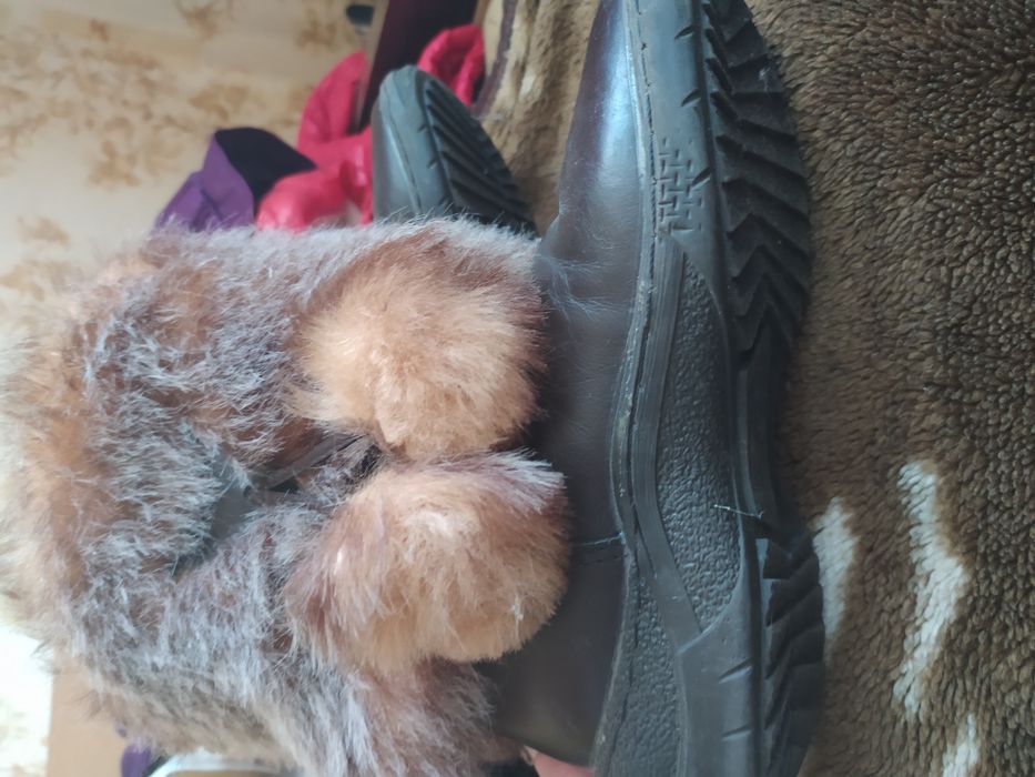 Продам детскую обувь