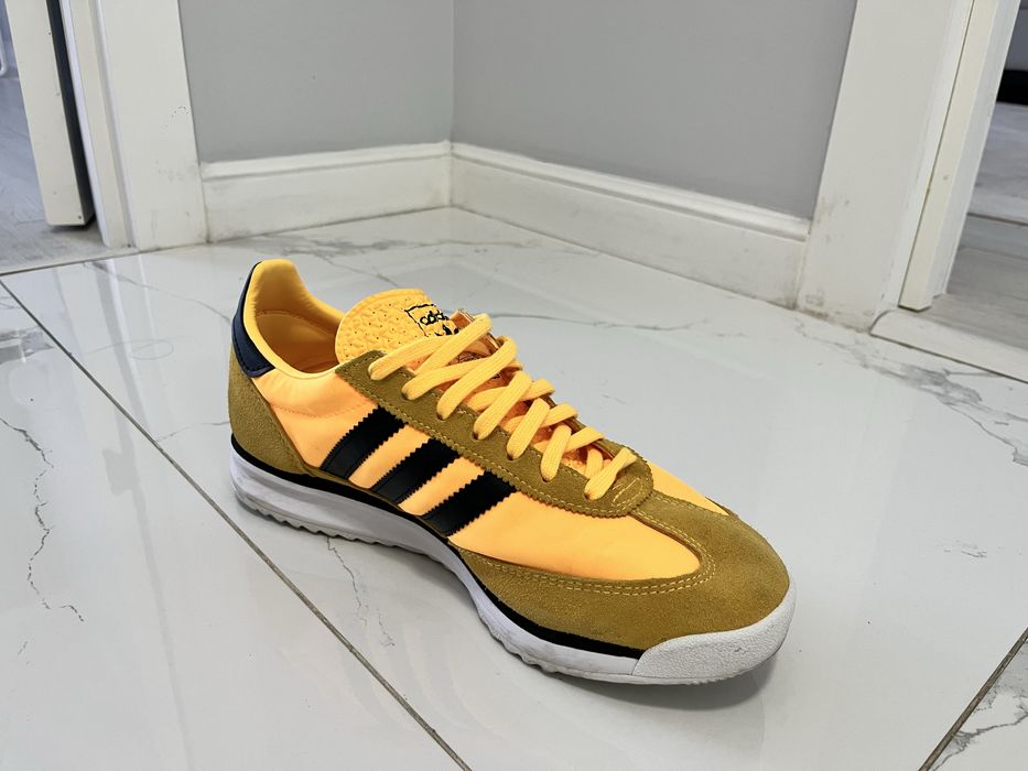 Продам оригинальные кроссовки adidas SL-72