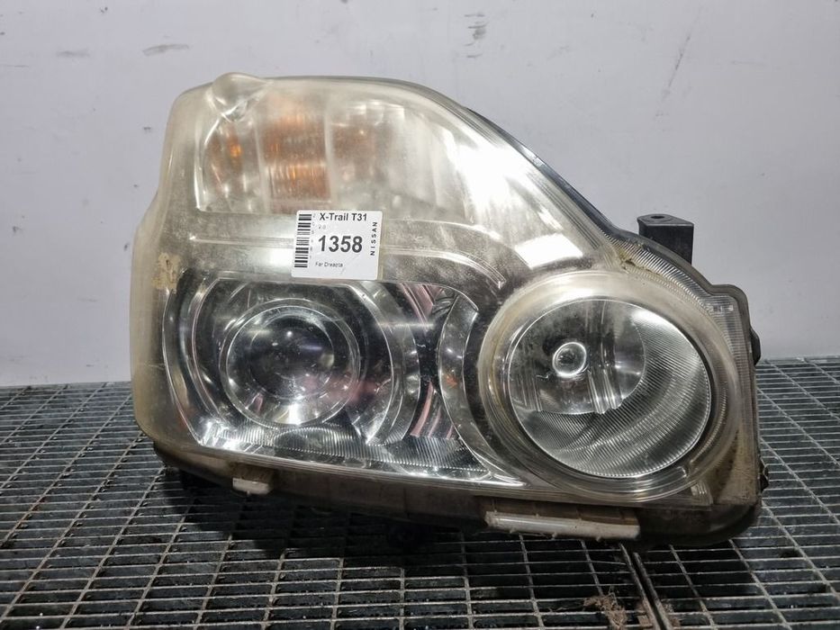 Far Dreapta Nissan X - Trail T31 2007 - 2013 SUV 4 Usi (1358) Xenon