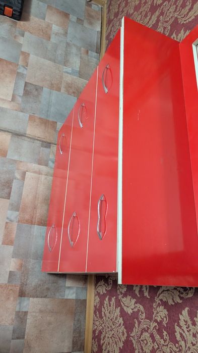 Тумбочка хорошом состояние