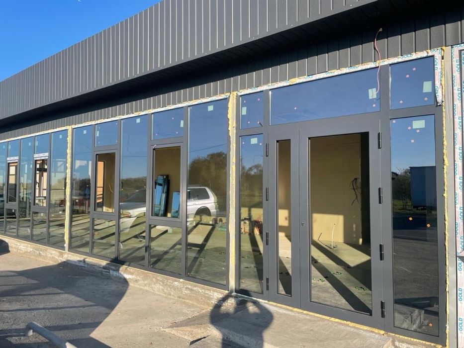 Алюминиевые окна и перегородки