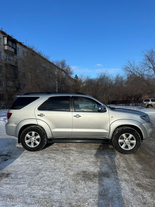 Продам Таёта Фортунер.