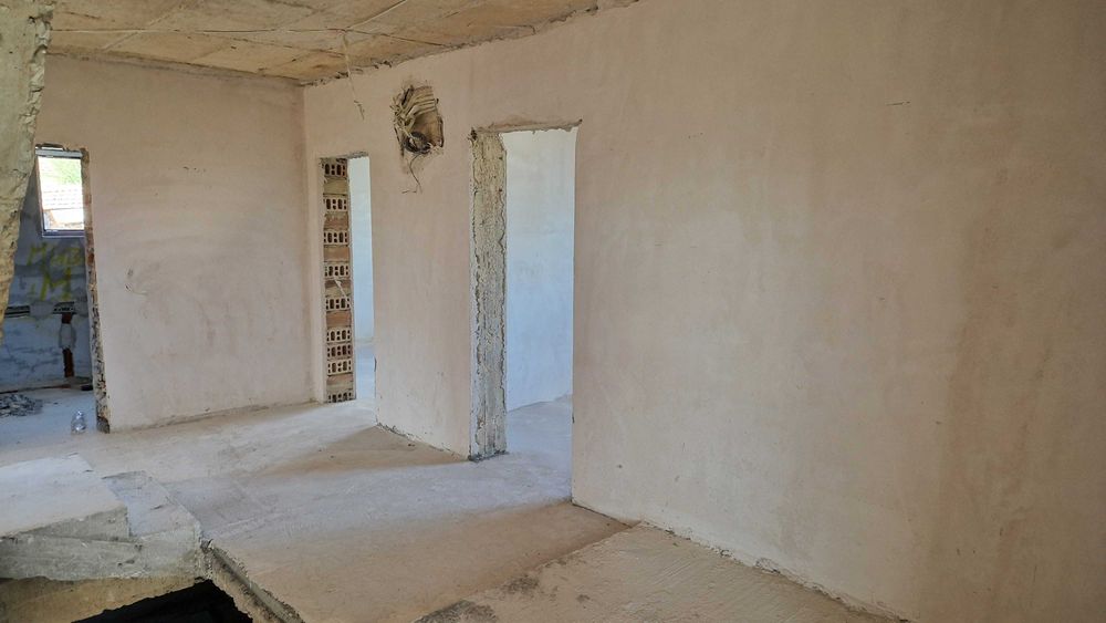 Продава се Къща в с. Здравец, Област Варна - 510 кв.м за 410 €/кв.м - Снимка #5