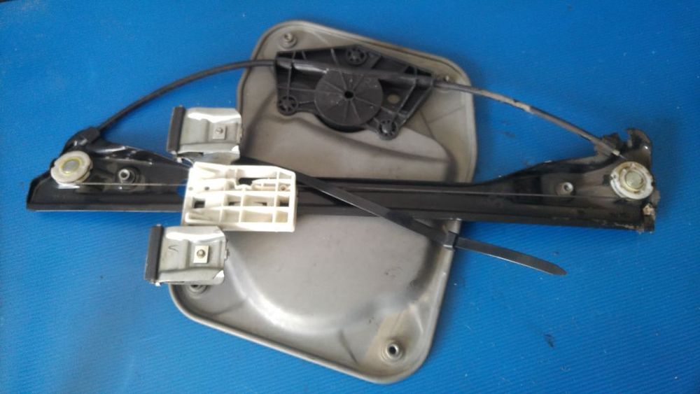 macara usa dreapta fata skoda  roomster  121347