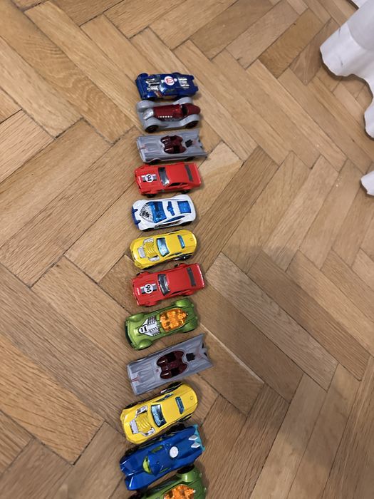 Hot wheels masinute