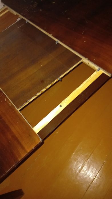 Продаю стол раздвижной