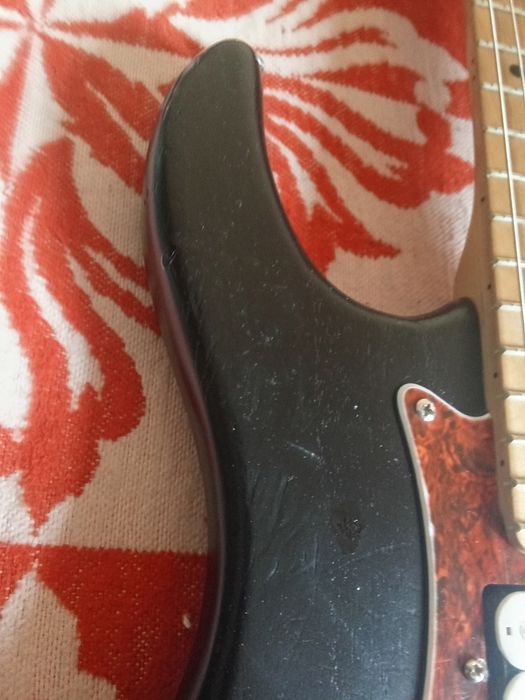 Продавам китари Ямаха и Корт