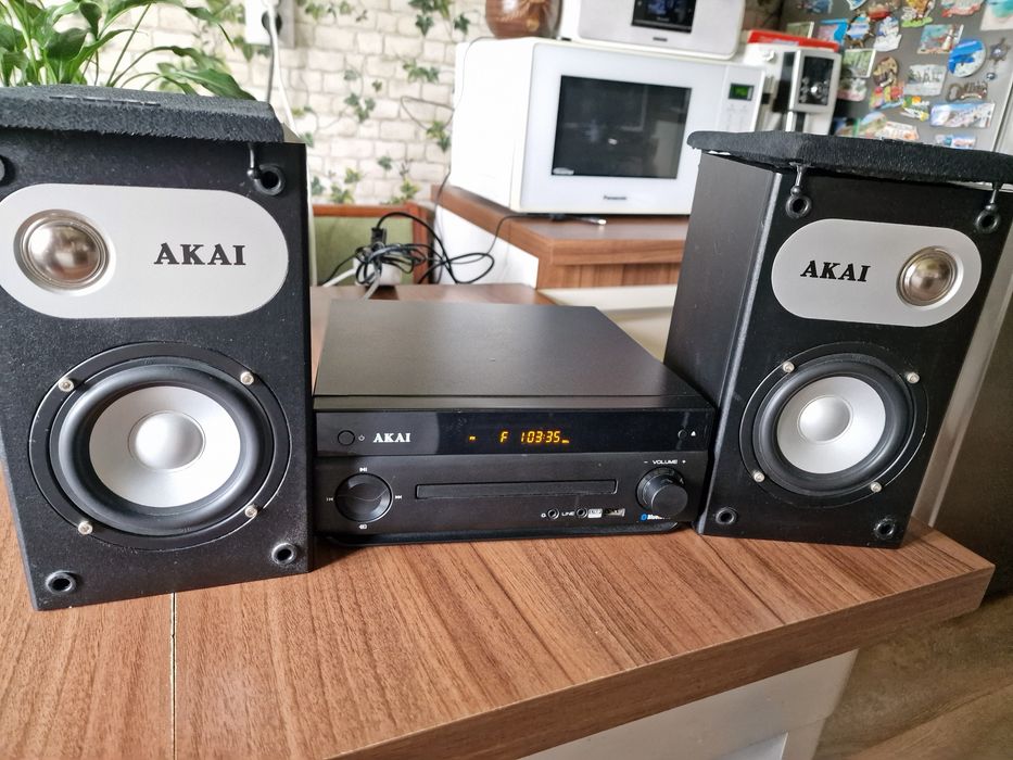 Sistem audio AKAI,bluethoot,usb,cd,radio,perfect functional