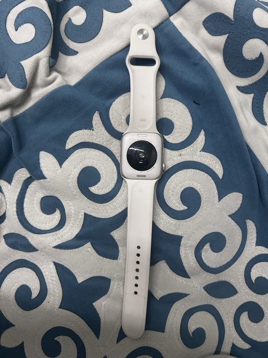 Продам Apple watch SE 2