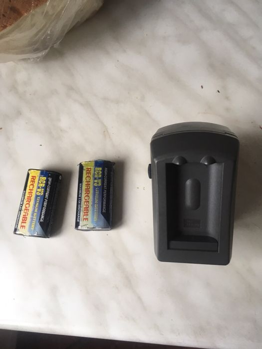 Vand 2 aparate foto KODAK STAR MOTOR,Incarcator,2 acumulatori si husa.