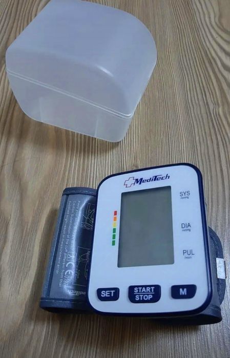 Тонометр на запястье