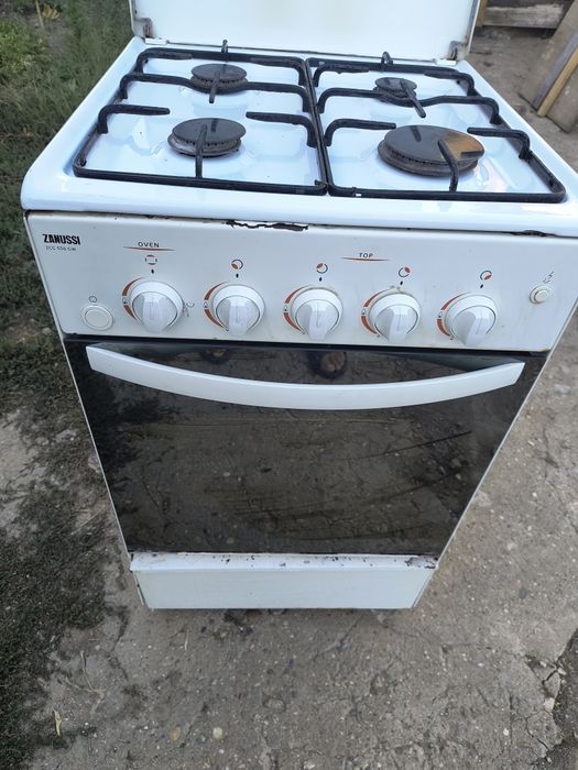 Aragaz  Zanussi funcțional