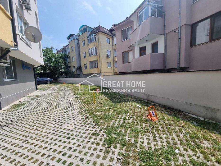 Дава се под наем Гараж / Паркомясто в Търговище, Изток 1 - 15 кв.м за 9180 € - Снимка #2