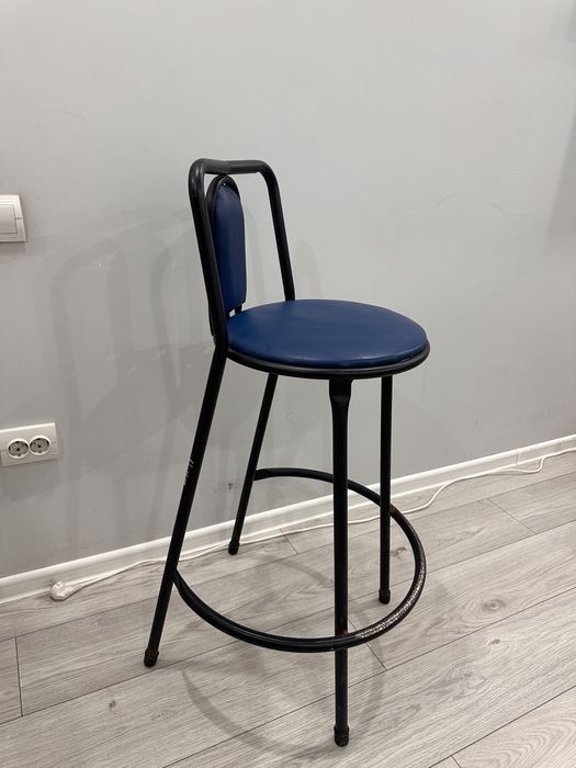 Продам барный стул