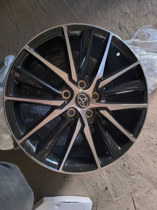 Продам диски  r18   5-114.3 ЦО 60.1