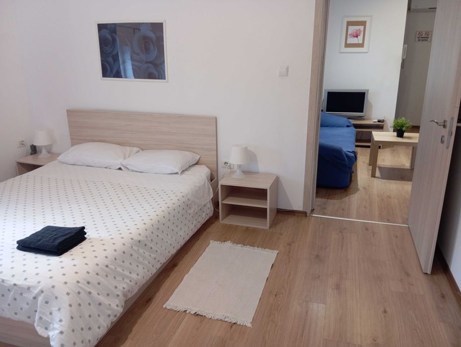 Дава се под наем Двустаен апартамент в София, Център - 60 кв.м за 847.62 € - Снимка #4