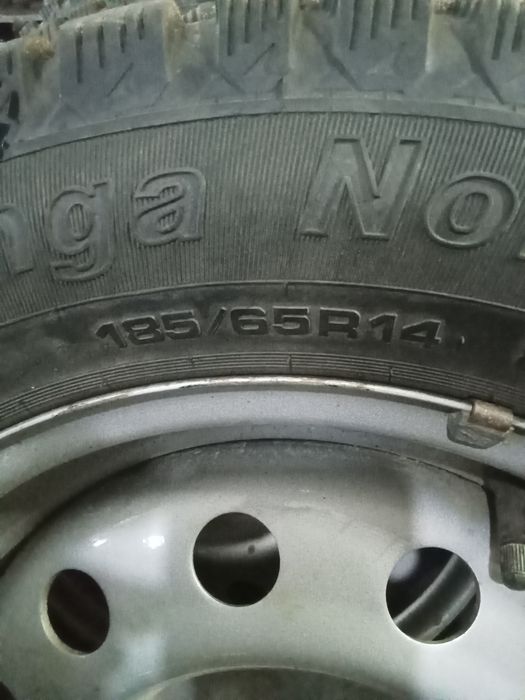 Продам зимние шины с дисками R 14