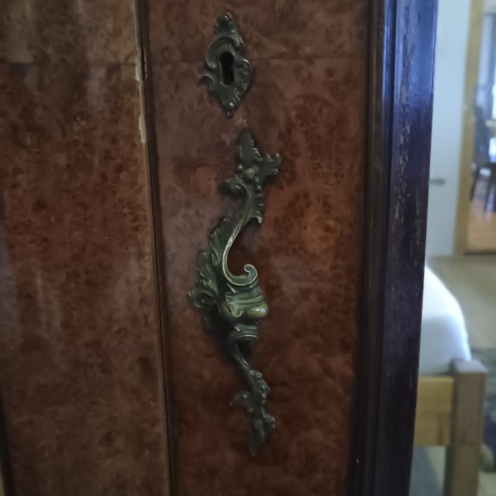Dulap rustic în stare perfectă