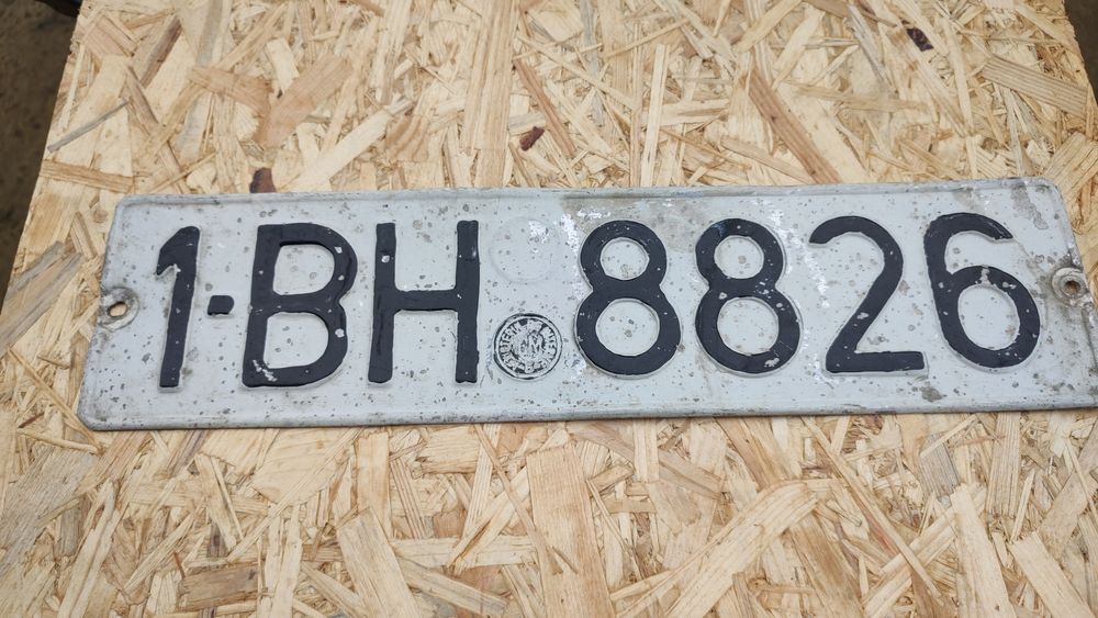 Număr vechi de înmatriculare