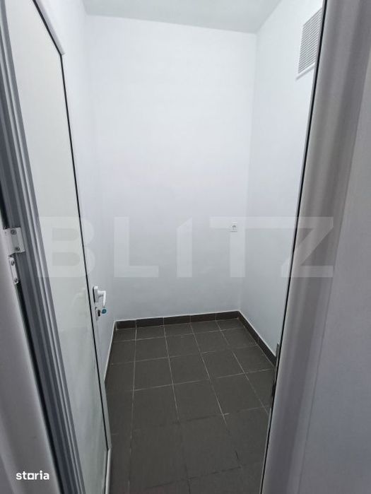 Spatiu comercial, 60 mp, zona Nicolina 2