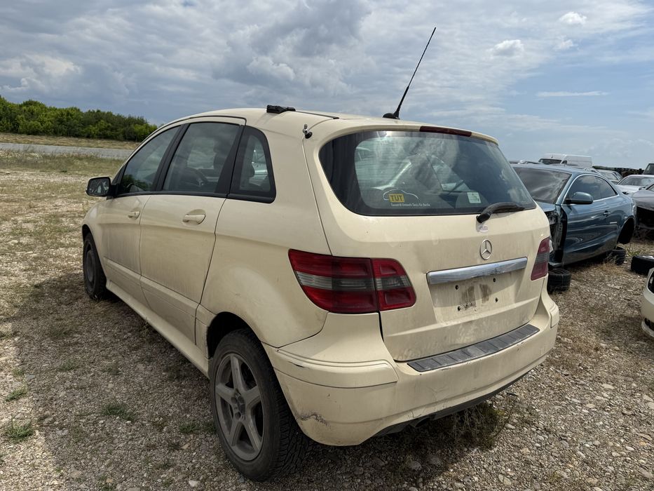 На части Мерцедес Б170 метан B170 Mercedes w245 автоматик нови гуми