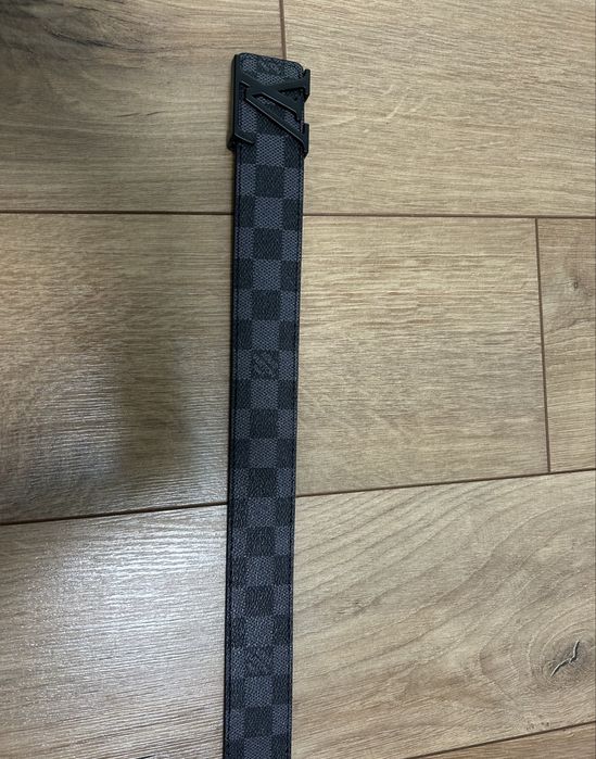 vand curele luxury lv