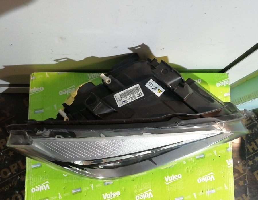 Фар Фарове за БМВ Х1 Е84 / BMW X1 E84 Dynamic Xenon Lci.