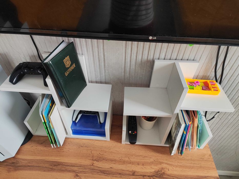 Полки для книг , хранение книг канц товары