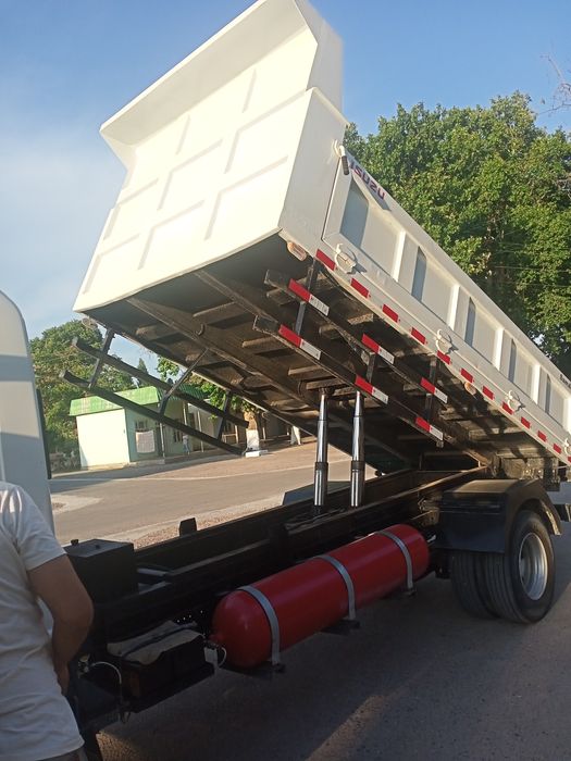 İSuzu yuk avtmobili