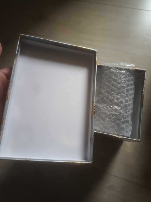 2 Cutii cadou pentru diverse evenimente